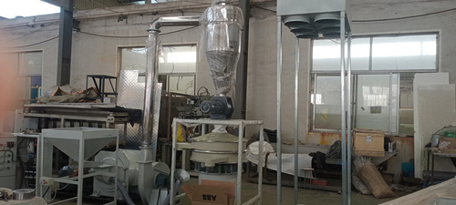 Latest company news about PVC-Pulverizer ist beendet worden. Bereiten Sie vor, um nach Uganda zu versenden!