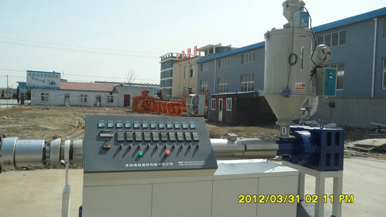 Hochgeschwindigkeitsplastikverdrängungs-Maschine, heiße Kaltwasserleitungs-Verdrängungs-Linie für Wasserversorgung