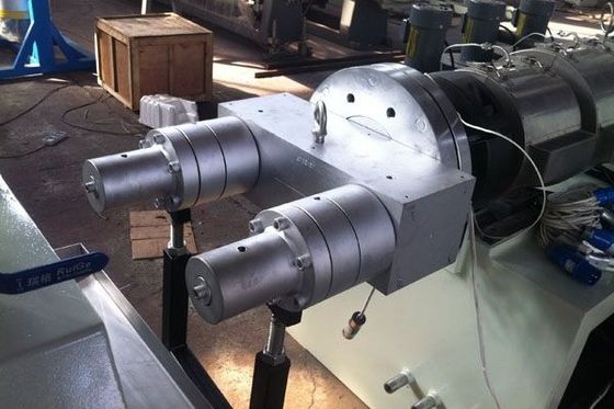 Ein guter Preis. Doppelschneckenextruder-Maschinen-PVC-Rohr-Fertigungsstraße CER-ISO-Zustimmung Online