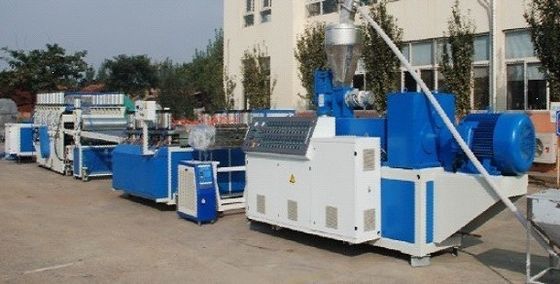 Ein guter Preis. Doppelter Brett-Schaum-Blatt-Extruder Schraube PVCs Celluka, Schaum Wpc-Brett-Fertigungsstraße Online