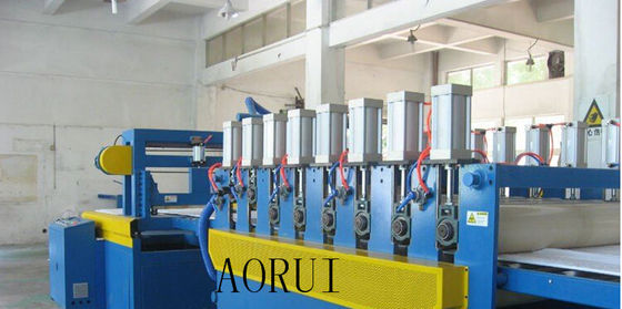 Ein guter Preis. Schaum-Brett-Maschine PVC der Kinderspielwaren-WPC schäumte Brett-Extruder für Kabinett Online