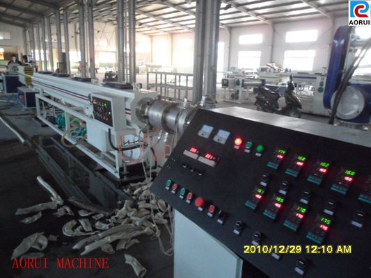 Ein guter Preis. PVC-Leitungsrohr-Plastikverdrängungs-Maschinerie-konischer Doppelschneckenextruder Online