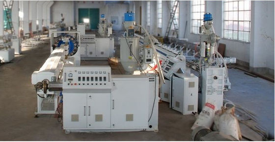 Ein guter Preis. Das automatische faserverstärkte Rohr der Kunststoffrohr-Verdrängungs-Linien-/PVC, das Maschinerie/PVC herstellt, verstärkte Schlauch-Maschinerie Online