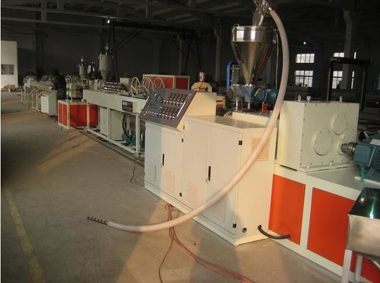 Ein guter Preis. Pp.-/PET/PVC Kunststoffrohr-Verdrängungs-Linie, Doppelrohr-Doppelschneckenextruder Online