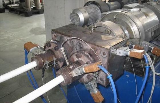 Ein guter Preis. Zwillings-Rohr-Extruder der Kunststoffrohr-Produktionsmaschine-einzelner Schrauben-PP/PE Online