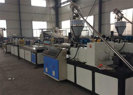 Ein guter Preis. Hölzerne Plastikprofil-Produktions-Plastikextruder-Maschine, Plastikverdrängungs-Ausrüstung Online