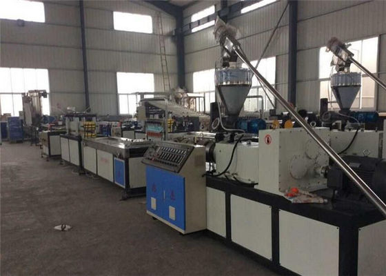 Ein guter Preis. Schaumkunststoff-Brett-Extruder-Maschine der WPC PVC-Schaum-Brett-Maschinen-/WPC Online