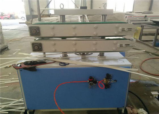 Ein guter Preis. Plastik-PVC-Profil-Verdrängungs-Maschine für Fenster/PVC Windows und Tür profilieren die Herstellung der Maschine Online