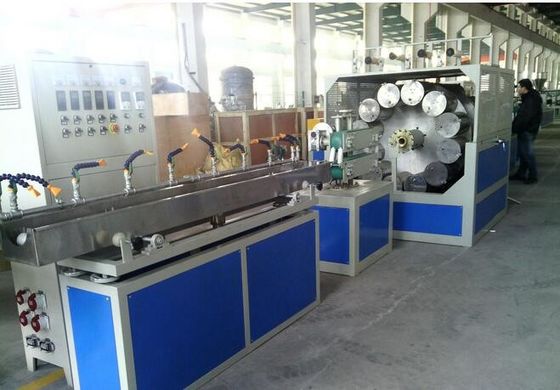 Ein guter Preis. PVC flocht faserverstärkter Schlauch-die Plastikverdrängungs-Linie/weich Rohr, die Maschine herstellen Online