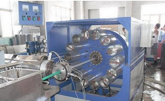 Ein guter Preis. PVC-Garten-Schlauch-Plastikverdrängungs-Maschinen-Doppelschneckenextruder 11-110kw Online