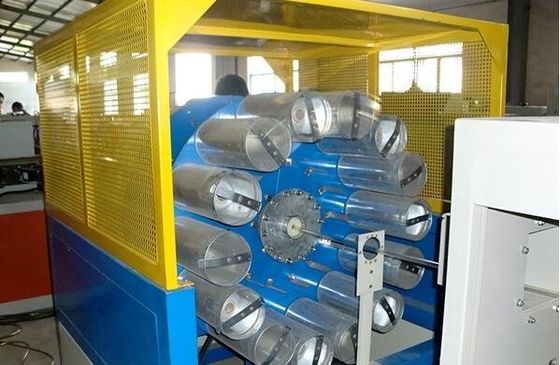 Ein guter Preis. Doppelschneckenextruder-Plastikverdrängungs-Linie für den PVC-Garten-Schlauch, der CER macht Online