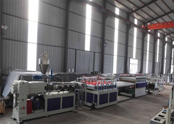 Ein guter Preis. WPC-Plastikbrett-Fertigungsstraße, hoher Plastikbrett-Extruder der Leistungsfähigkeits-WPC Online