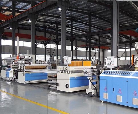 Ein guter Preis. CER Bau-Schablonen-hölzerne zusammengesetzte Verdrängungs-Plastiklinie Extruder-Maschine Online