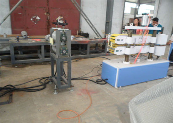 Ein guter Preis. WPC-Bahnpantoffel-Profil-Extruder, Dekorations-Profil-Maschine Online