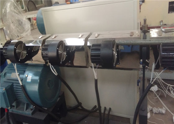 Ein guter Preis. Hohe leistungsfähige Plastikverdrängungs-Linie weißer PET-HDPE Kohlenstoff Sprial, das Rohr-Produktion verstärkt Online