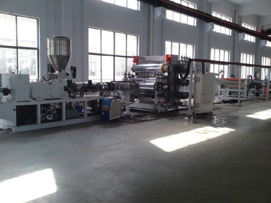 Ein guter Preis. Schaum-Brett-Maschine WPC CELUKA für Badezimmer, WPC, das Schaum-Brett-Extruder enthäutet Online