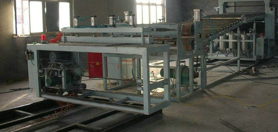 Ein guter Preis. Plastikverdrängungs-Maschine, PVC-Wellen-Brett-Doppelschneckenextruder Online
