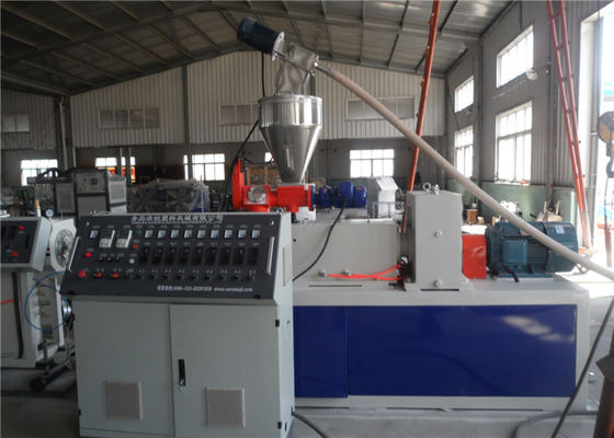 220-380V 3-Phasen-PVC-Rohr-Produktionslinie mit zwei Schrauben