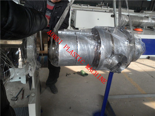 Ein guter Preis. brachte schneller Doppelschneckenextruder 50HZ/Kunststoffrohr-Verdrängungs-Linie voran Online