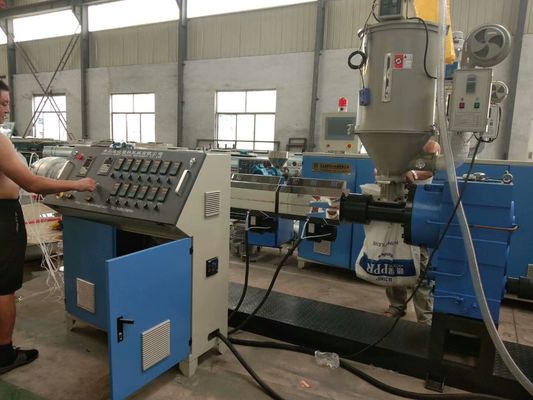 Ein guter Preis. einzelne Schrauben-Plastikextruder 150r/Min ISO9001 380V 90kw Online