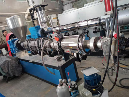 Automatische Doppelschaum-Brett-Maschinen-Breite 1220mm der schrauben-WPC