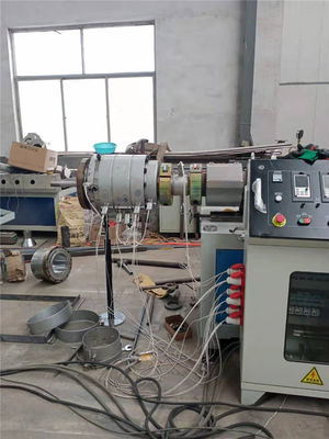 PVC-Produktionslinie für elektrische Rohre Hochgeschwindigkeits-Produktionslinie für PVC-Rohre