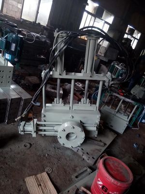 Ein guter Preis. Pp./PET aufbereitete Film-Plastikkörnchen Maschine, Flasche blättert ab, Extruder aufbereitend Online