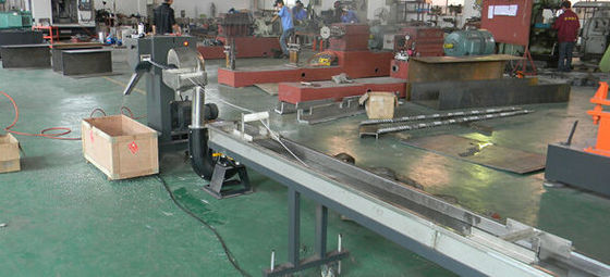 Ein guter Preis. HAUSTIER Doppelschrauben-Plastikkörnchen-Maschine, hohe Kapazitäts-Granulierer-Extruder Online