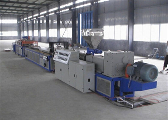 Ein guter Preis. Möbel PVC-Schaum-Brett-Maschine, Plastikkruste schäumte Brett-Maschine Online