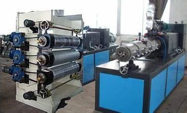 Ein guter Preis. Automatische Schaum-Blatt-Kunststoffplatte-Verdrängungs-Linie, PLC-Steuerung Online
